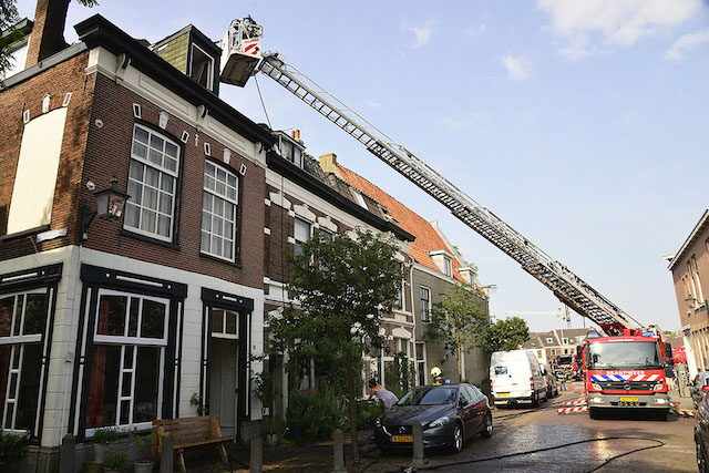2018/138/20180607-17u09 GB 002 Grote brand Kokstraat HLM.jpg